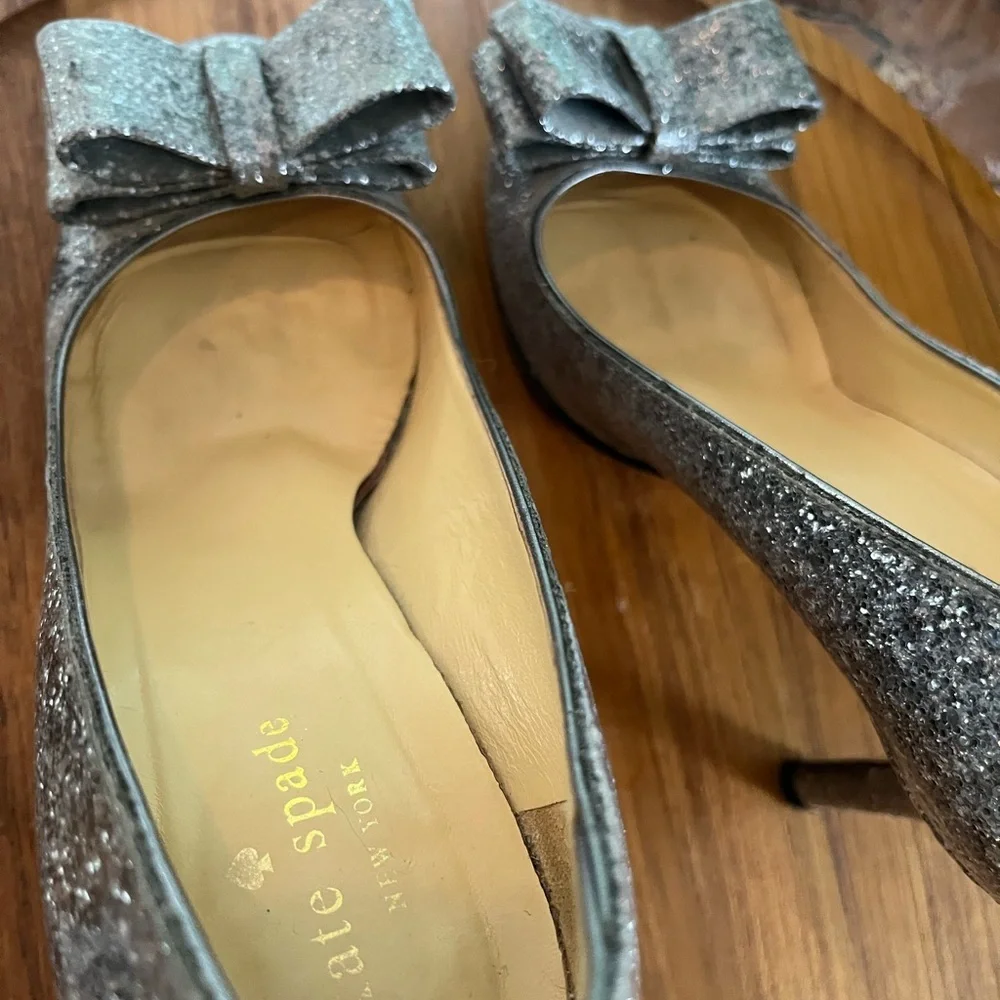 Kate Spade Silver Glitter Heels Size 7.5 Barbie Enchanted Metallic pump Fairy - Picture 8 of 9
